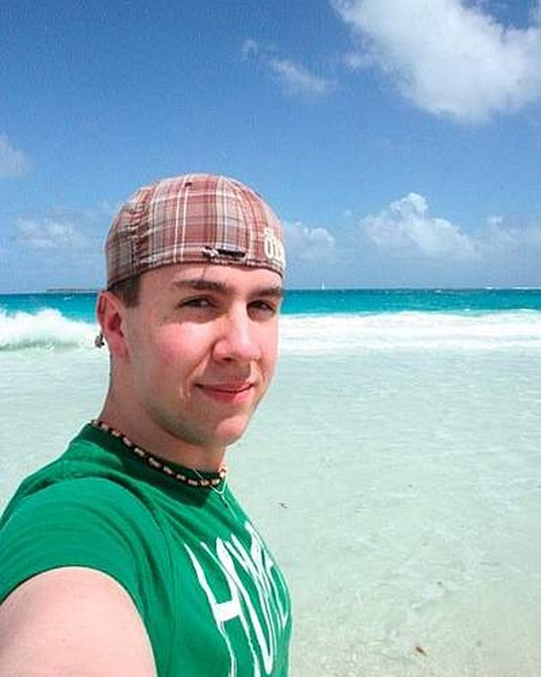 Couchsurfing profile picture for @obviously
