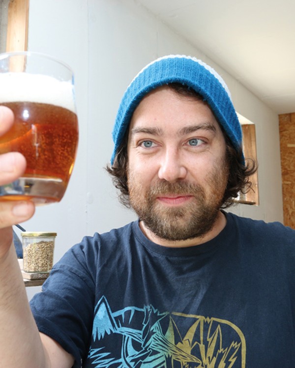Couchsurfing profile picture for @automate