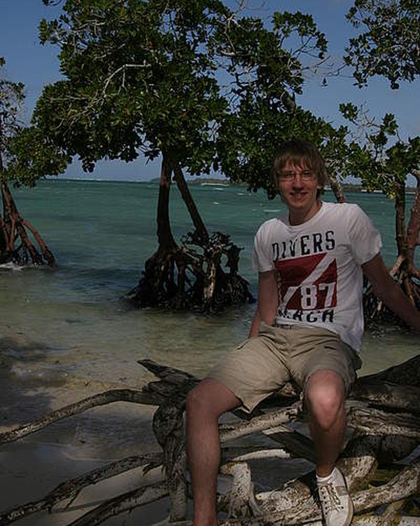 Couchsurfing profile picture for @xze