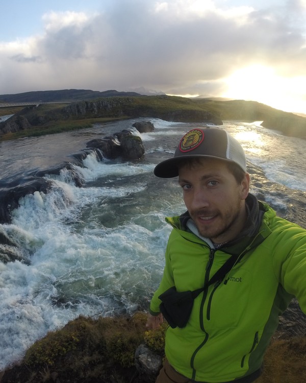 Couchsurfing profile picture for @earn
