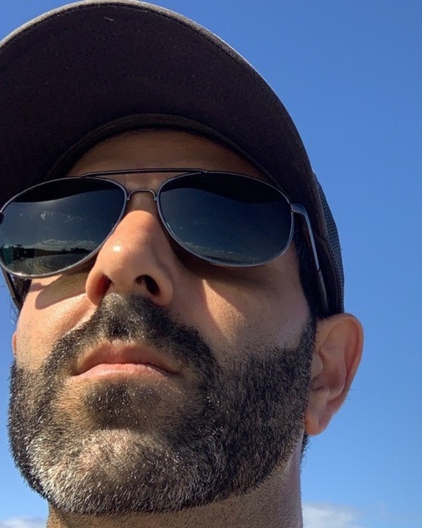 Couchsurfing profile picture for @riaz