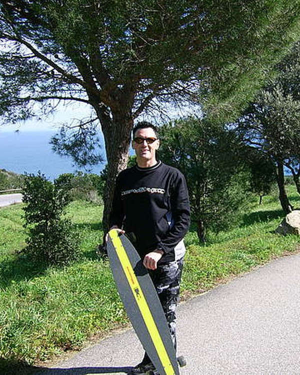 Couchsurfing profile picture for @alienware