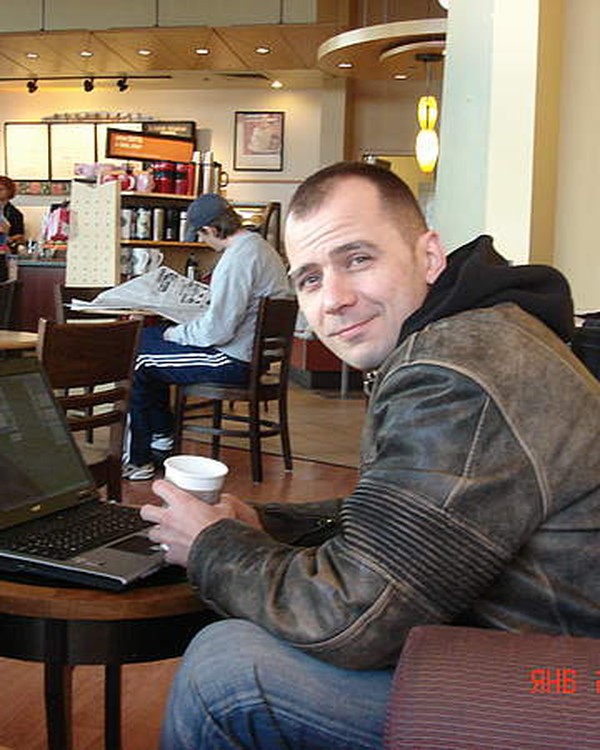 Couchsurfing profile picture for @unemployed