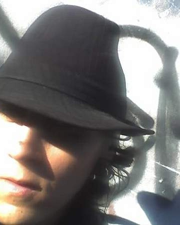 Couchsurfing profile picture for @simple