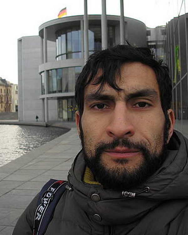 Couchsurfing profile picture for @trox